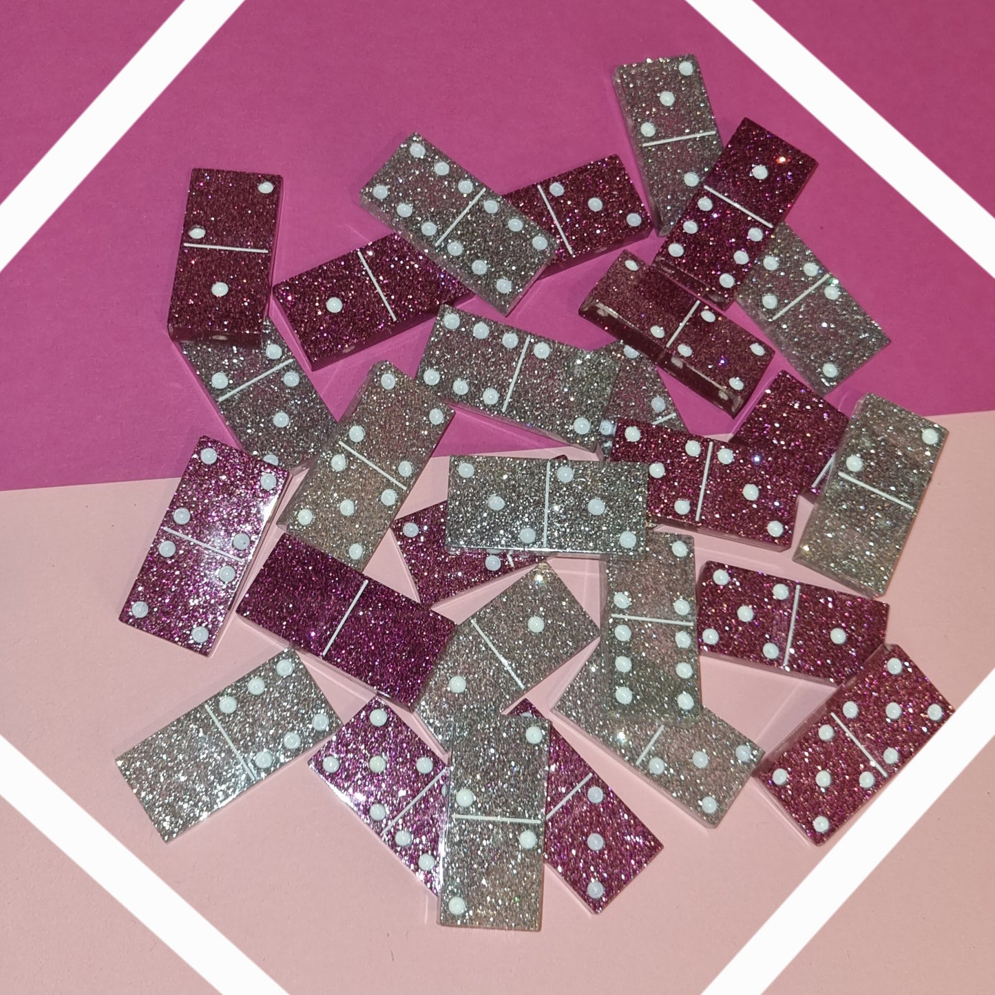 Dominos rose et argent
