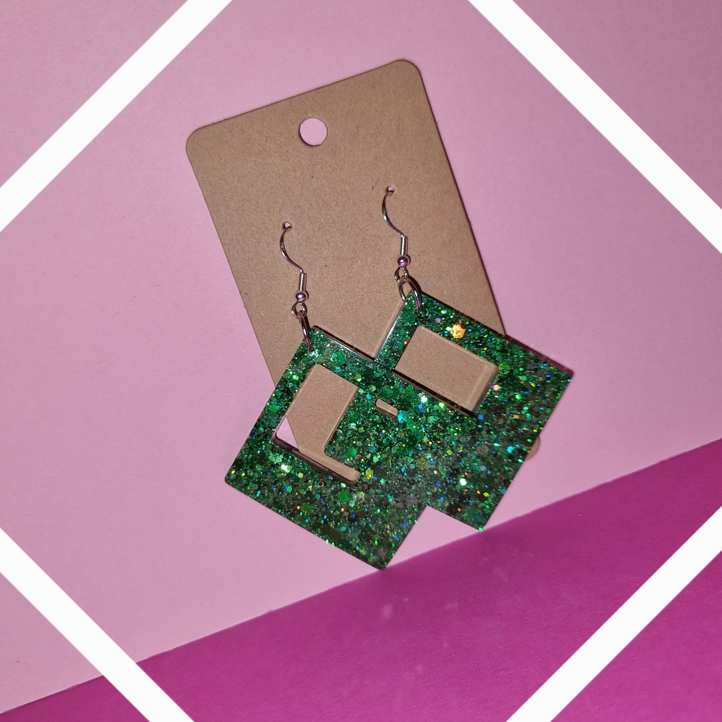 Boucle d’oreille Carré fin